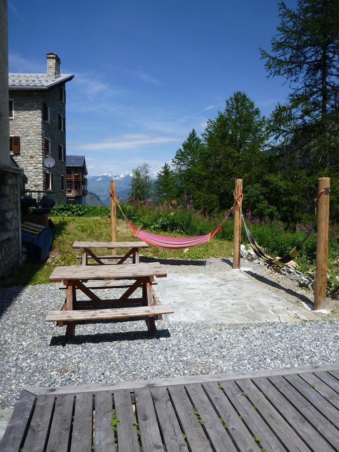 蒂涅Chalet Les Melezes住宿加早餐旅馆 外观 照片
